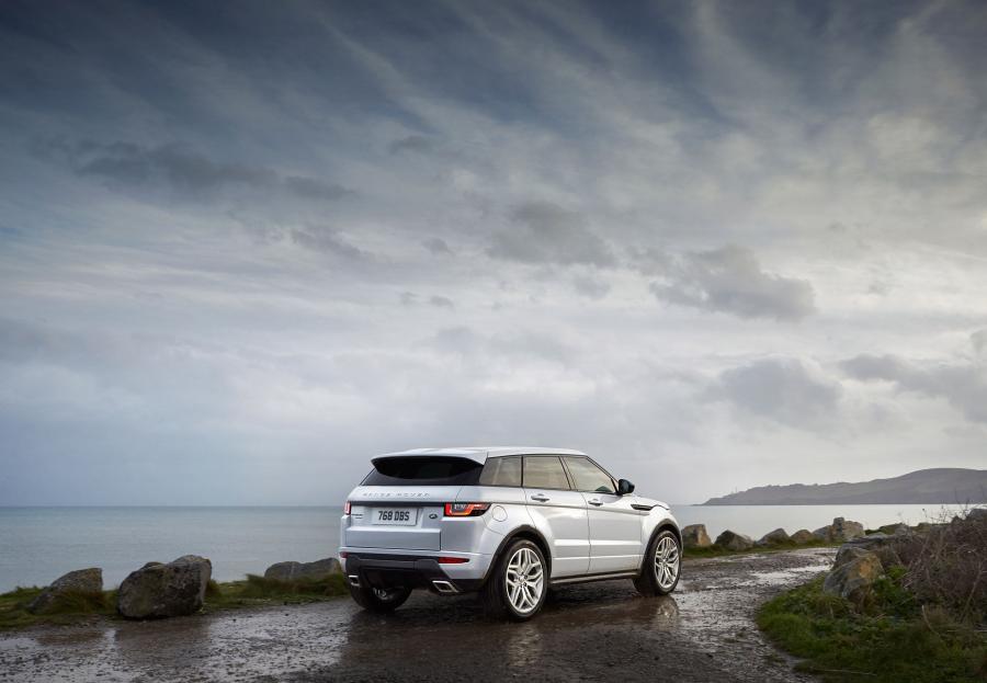  Land Rover Range Rover Evoque HSE Dynamic 2015 года  (фото 6 из 22)